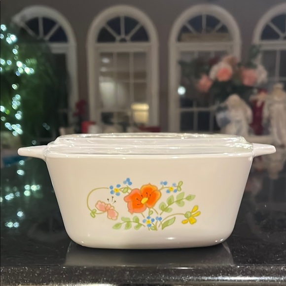 "Wildflower" - Petite Pan & Glass Lid by Corning (P-43-B) - Picture 2 of 9